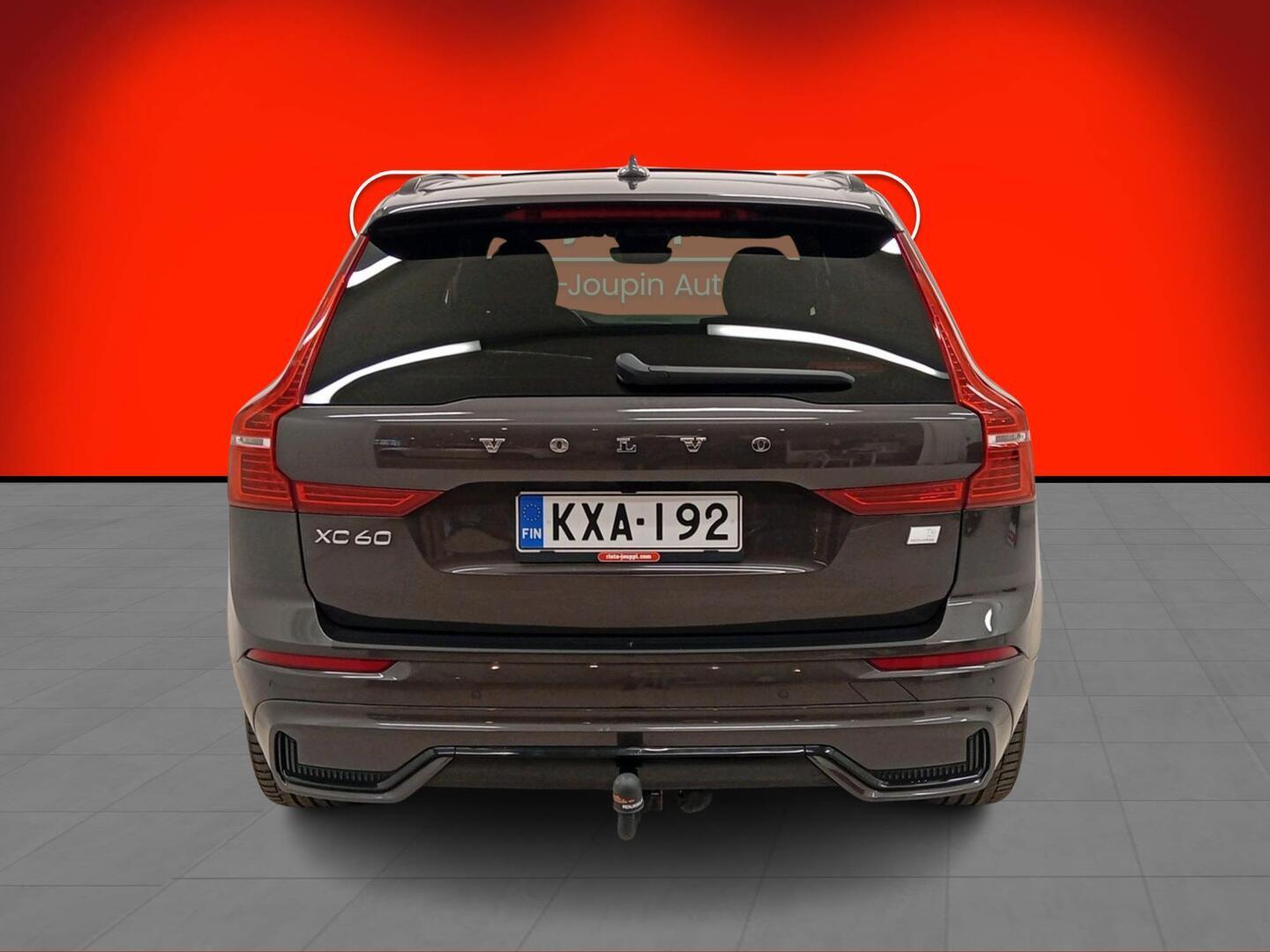 VOLVO XC60 2022