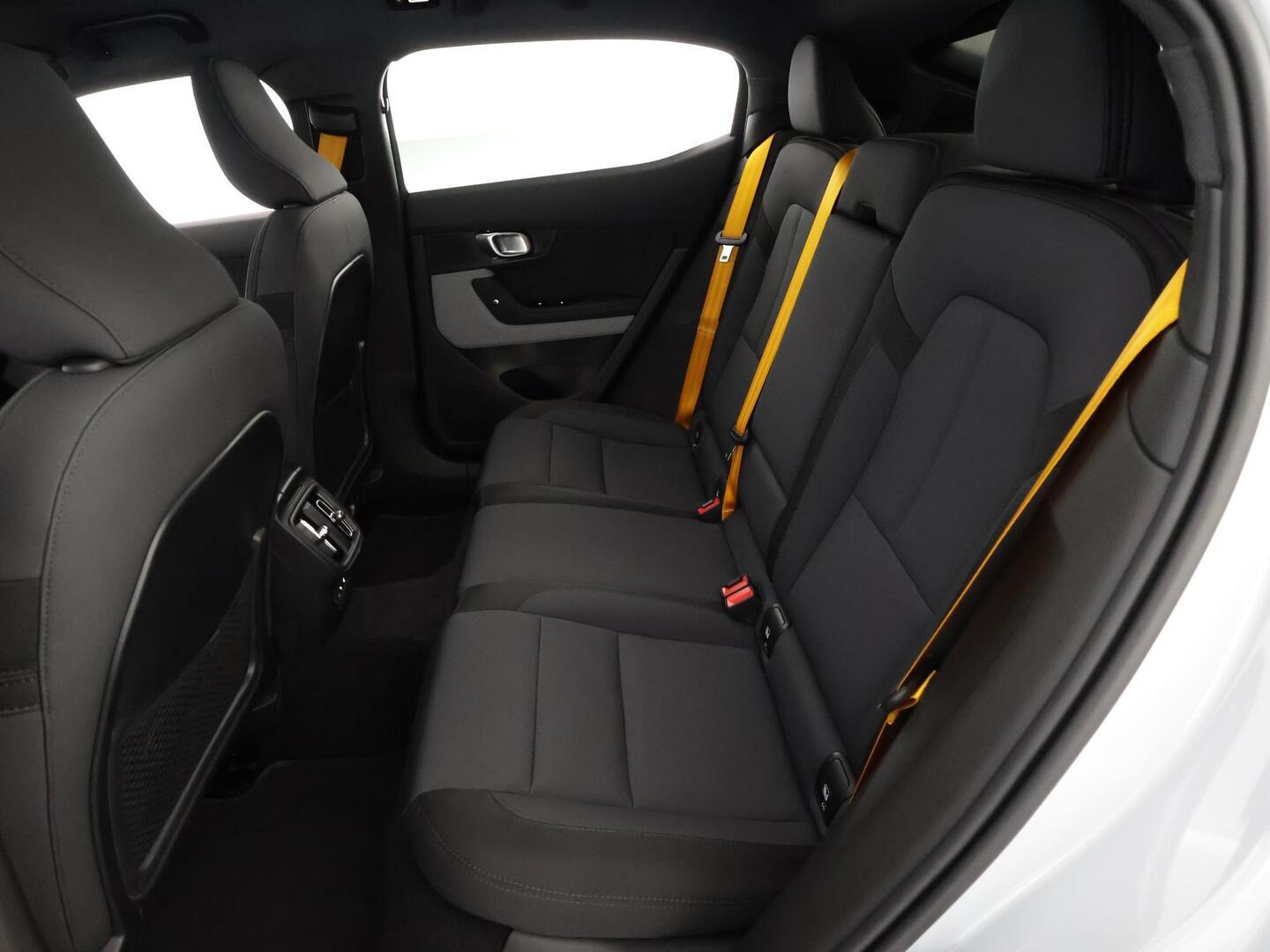 POLESTAR 2 2024
