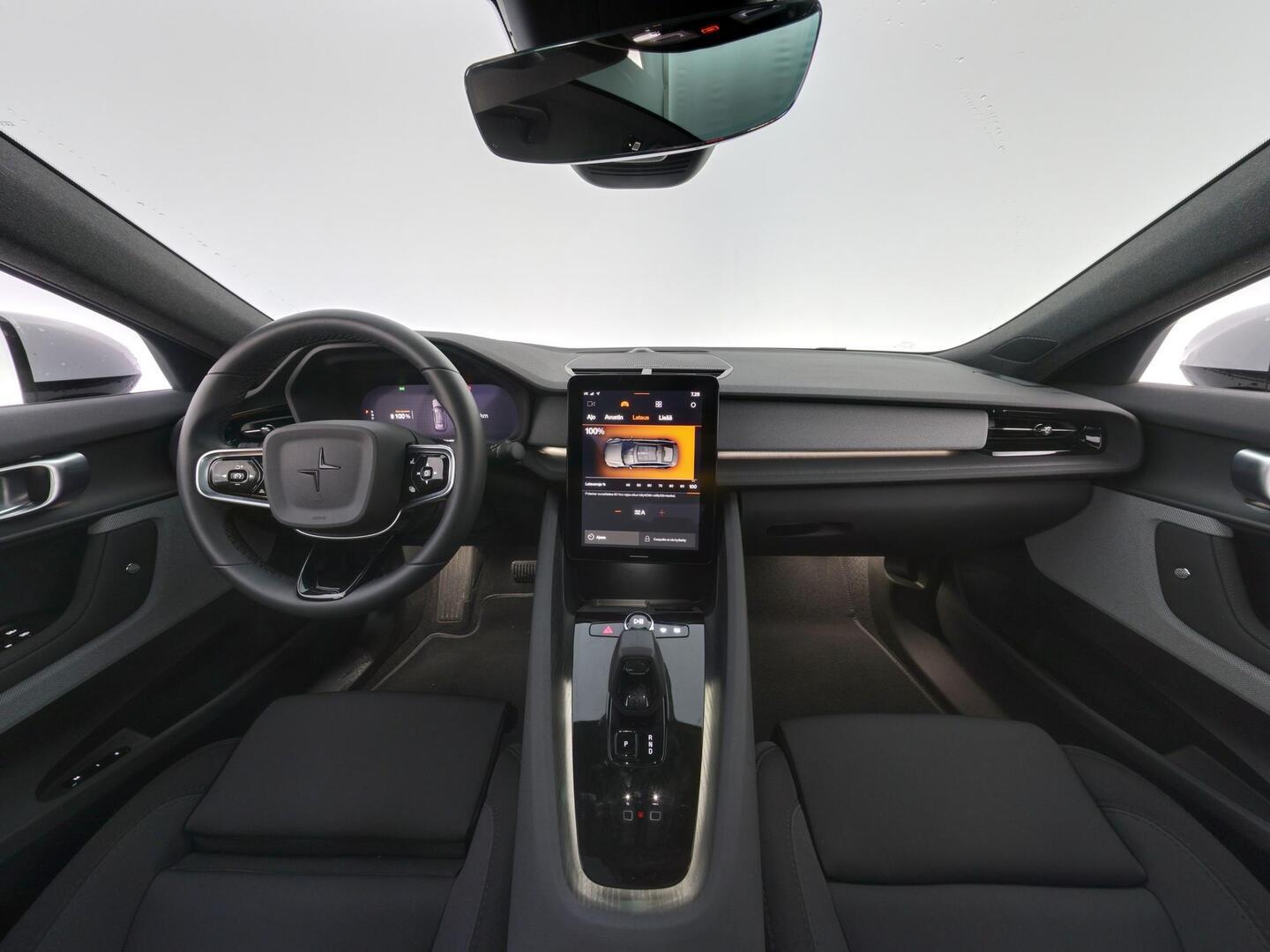 POLESTAR 2 2024
