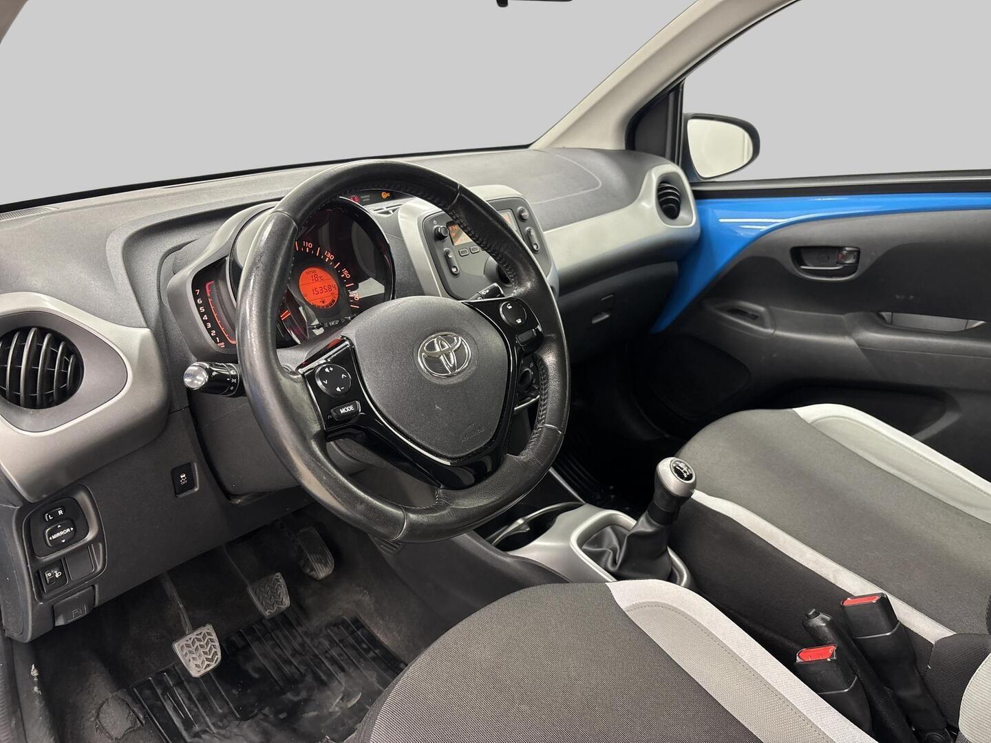 TOYOTA AYGO 2015