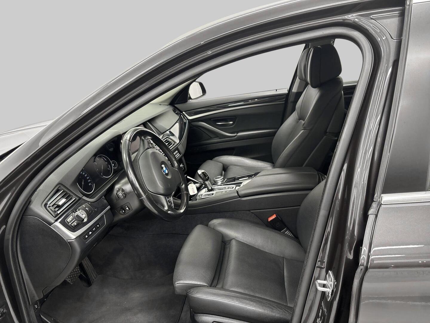 BMW 525 2016