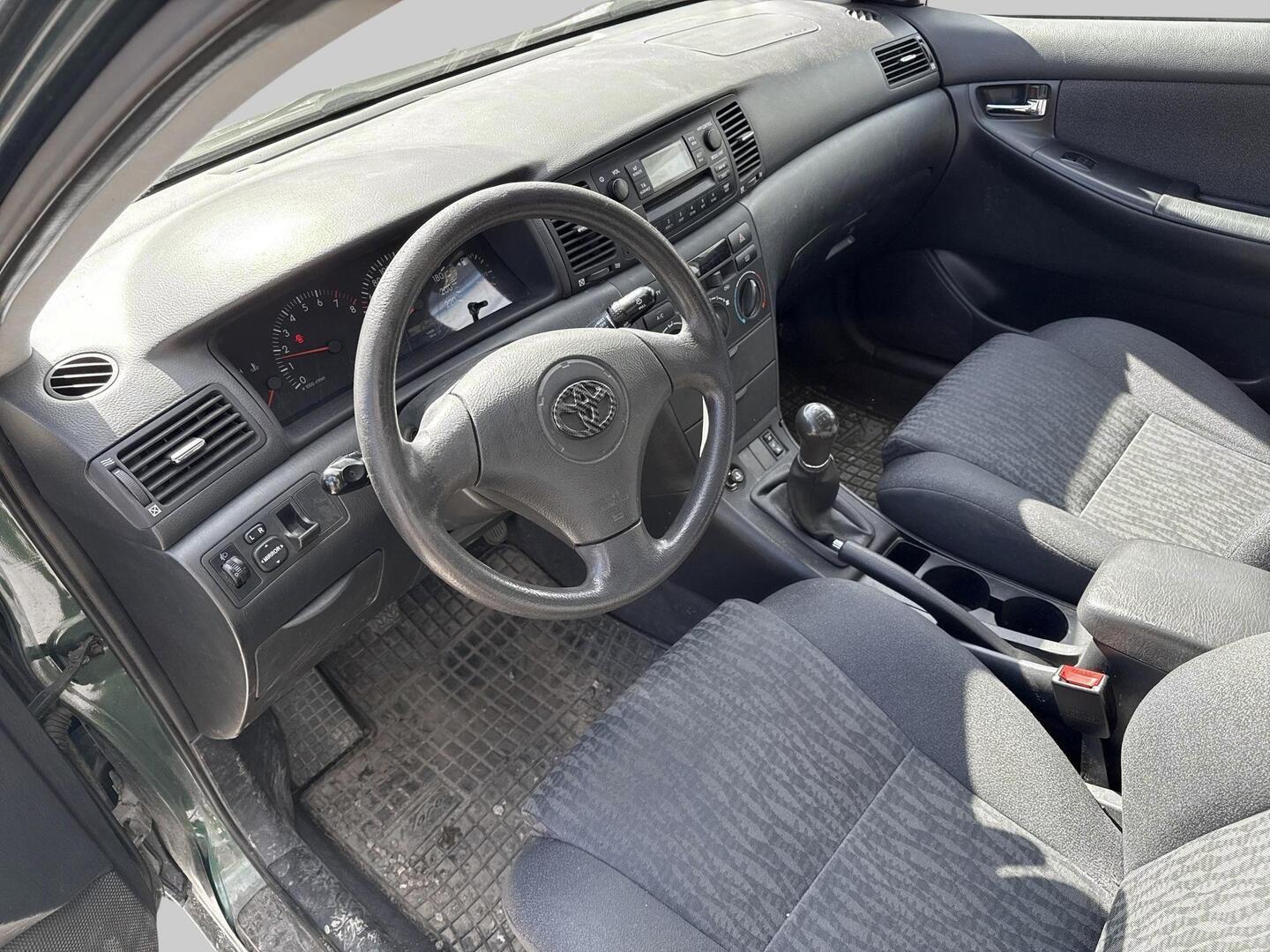 TOYOTA Corolla 2004