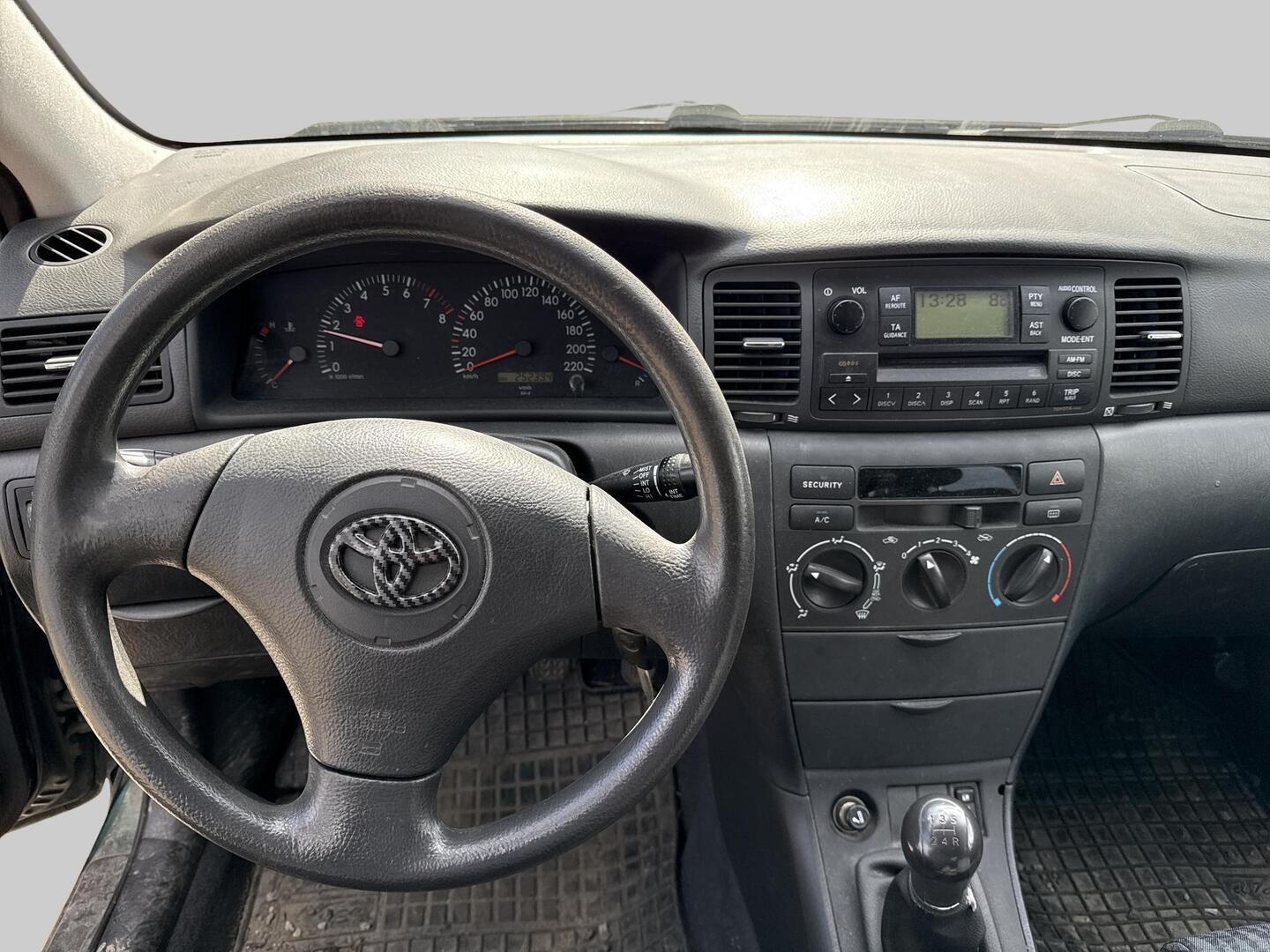 TOYOTA Corolla 2004