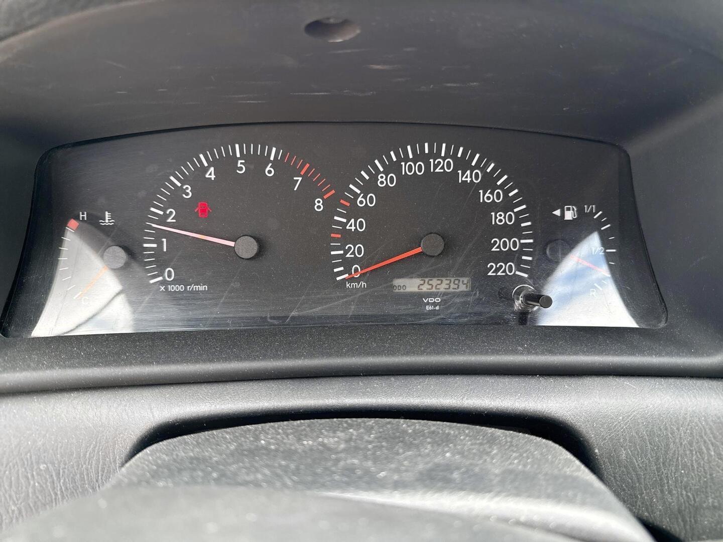 TOYOTA Corolla 2004