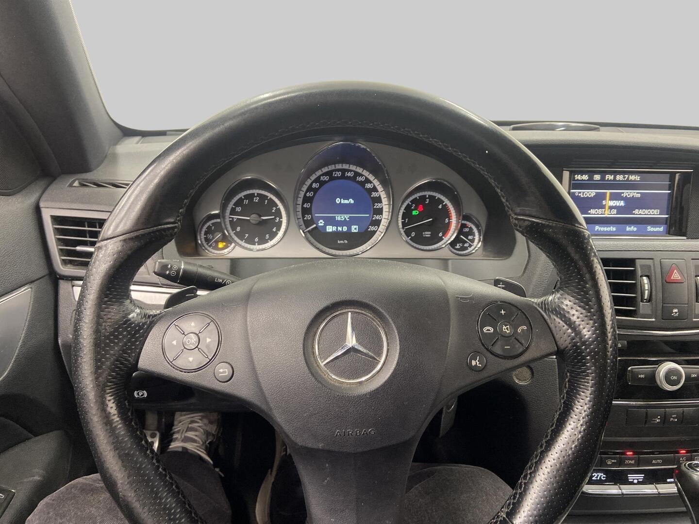 MERCEDES-BENZ E 2010