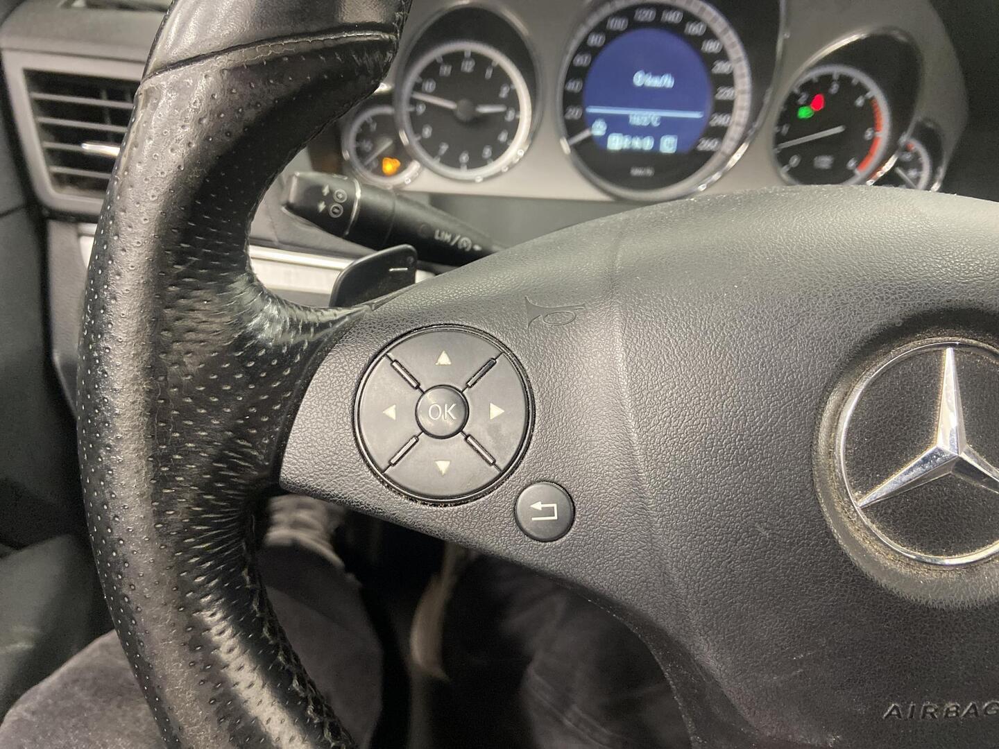 MERCEDES-BENZ E 2010