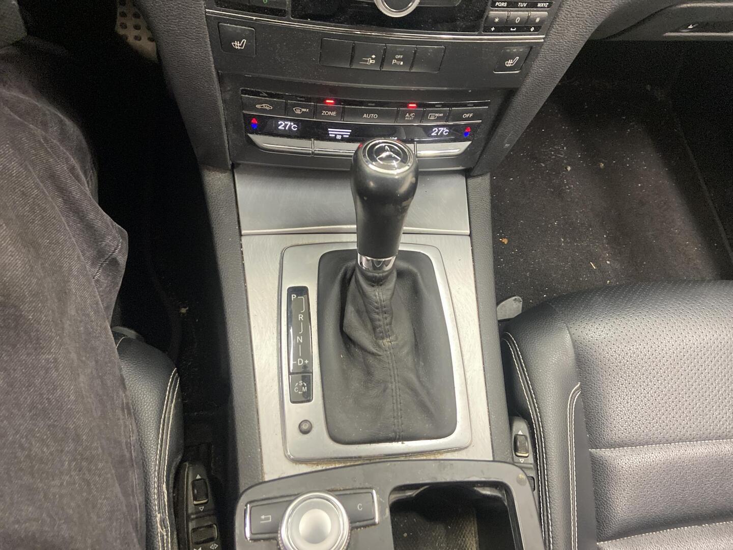 MERCEDES-BENZ E 2010