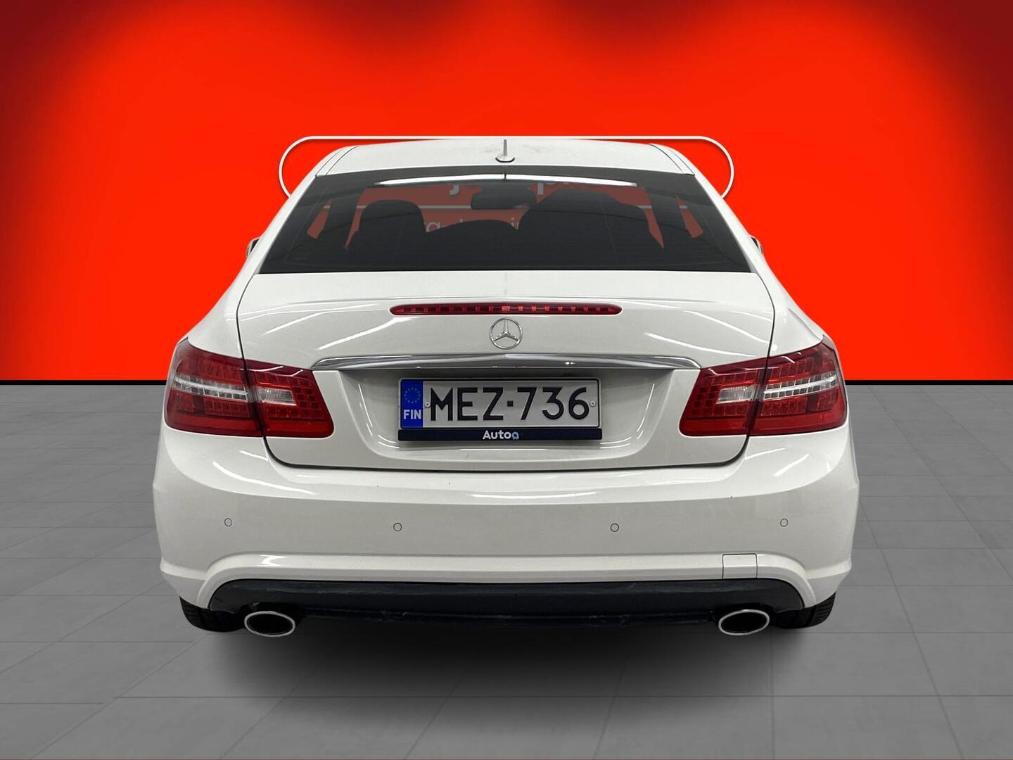 MERCEDES-BENZ E 2010