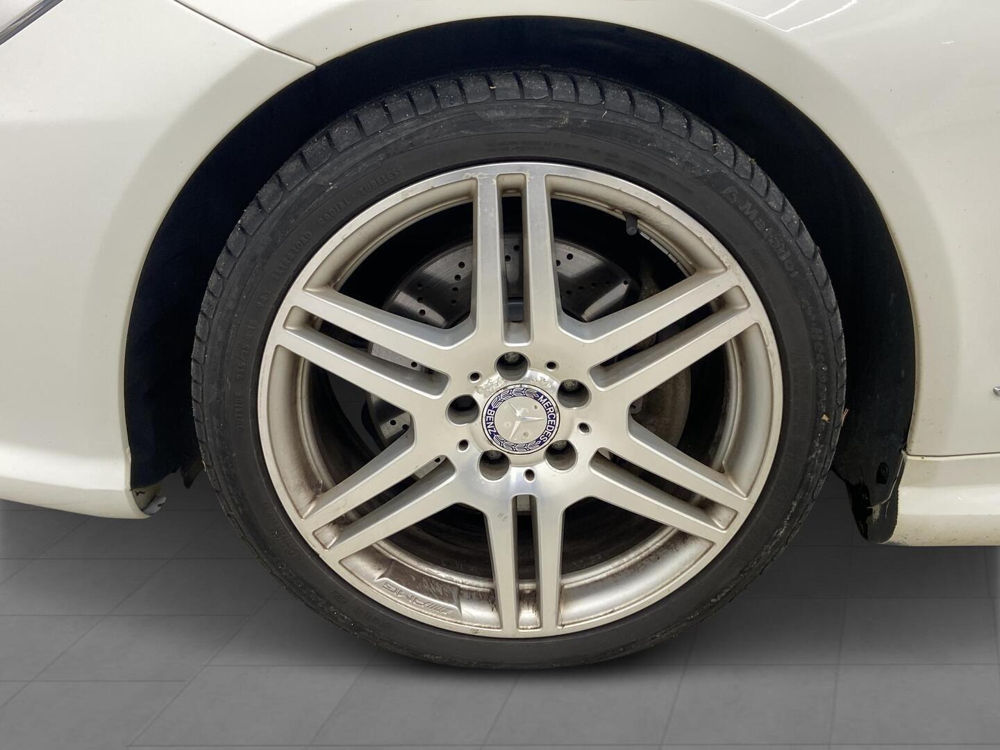 MERCEDES-BENZ E 2010