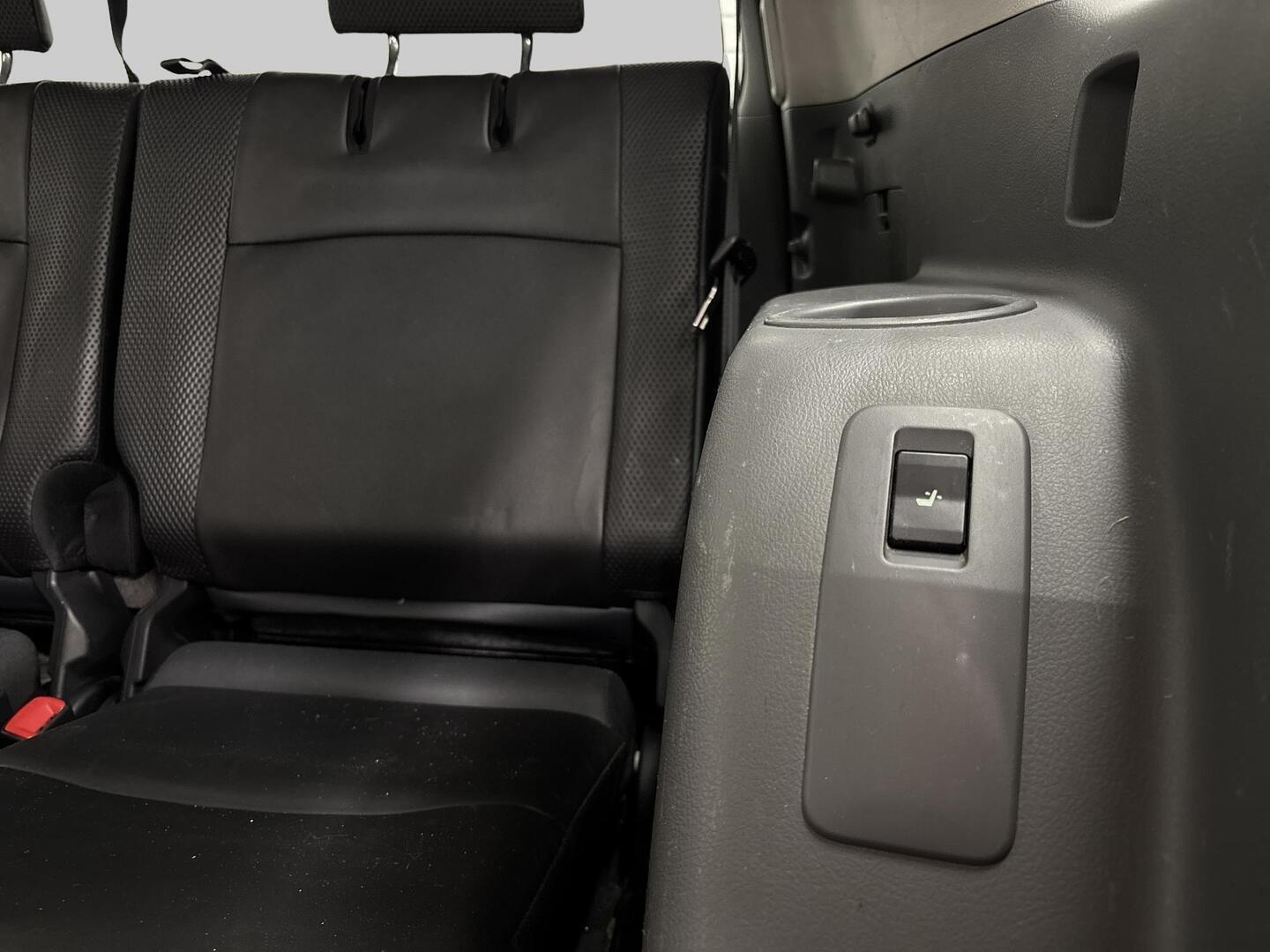 TOYOTA Land Cruiser 2011