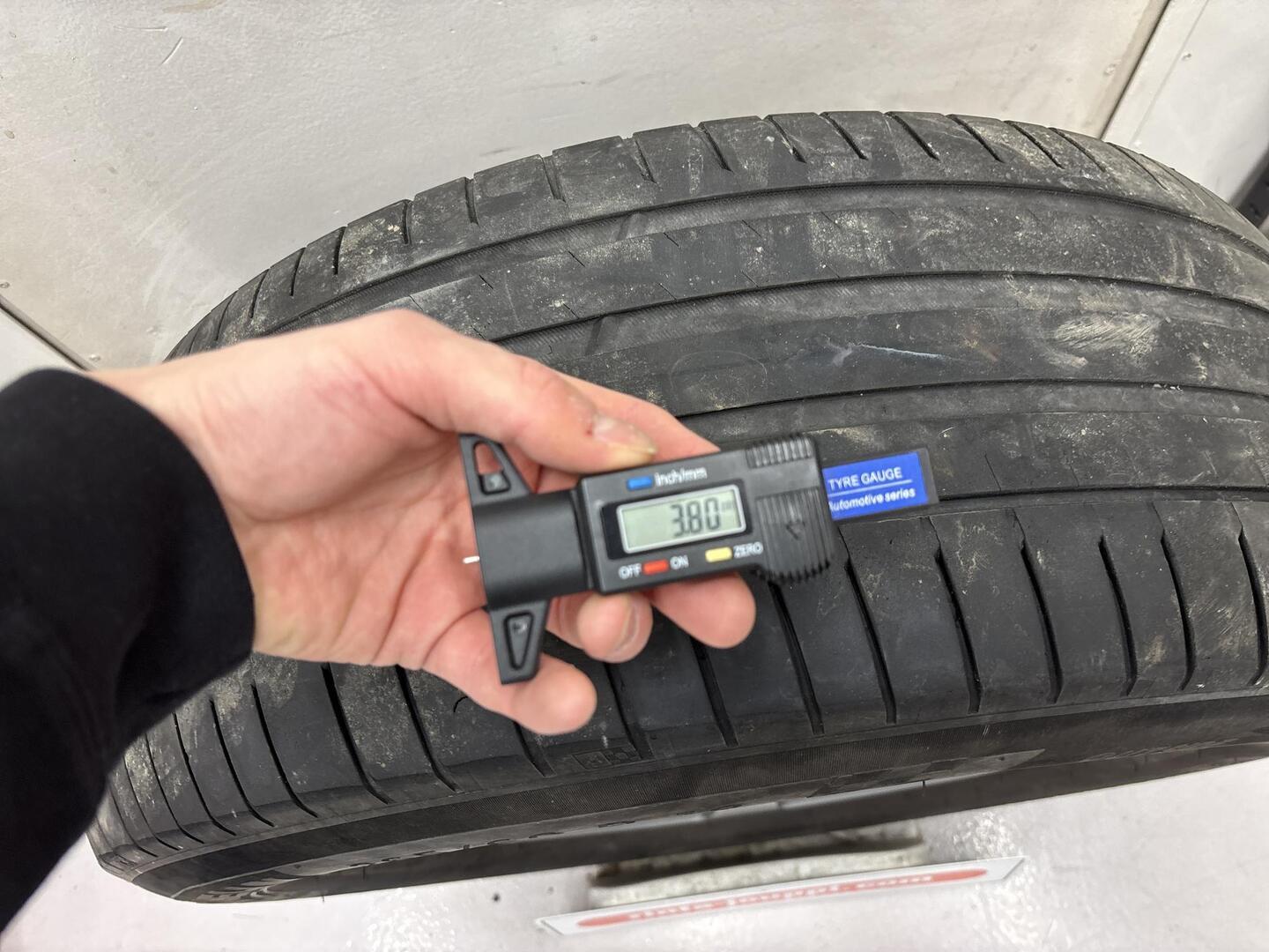 TOYOTA Land Cruiser 2011