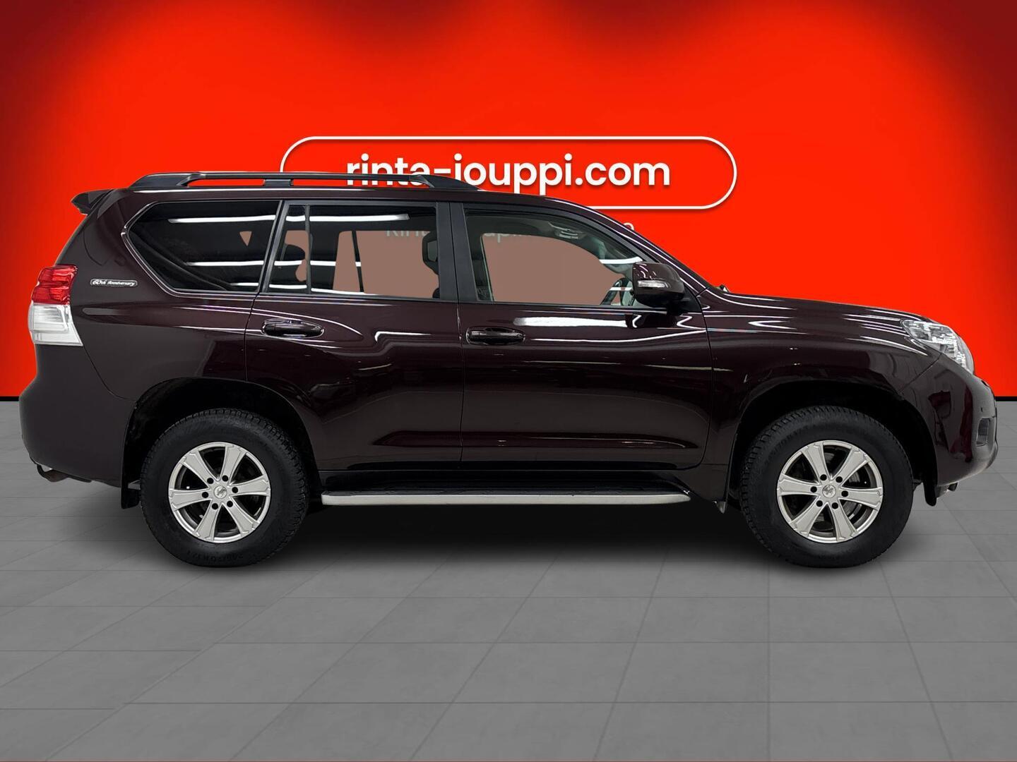TOYOTA Land Cruiser 2011