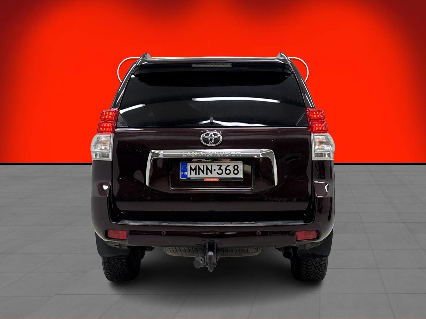 TOYOTA Land Cruiser 2011