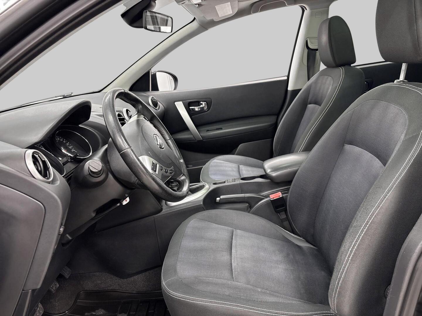 NISSAN Qashqai+2 2011