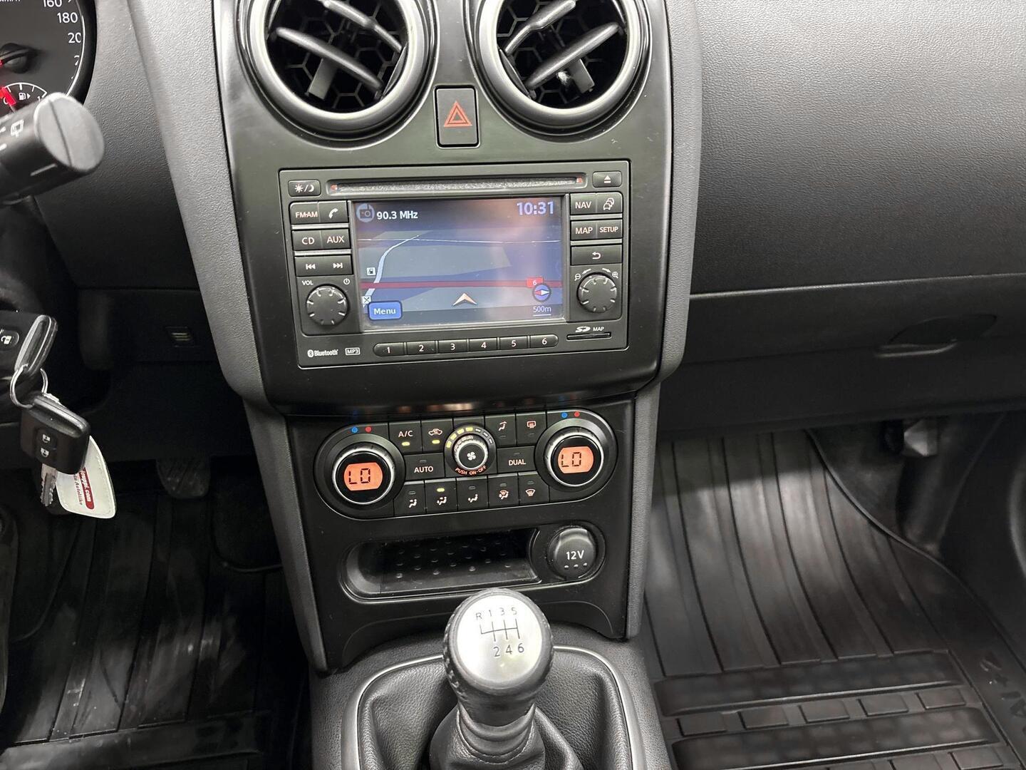NISSAN Qashqai+2 2011