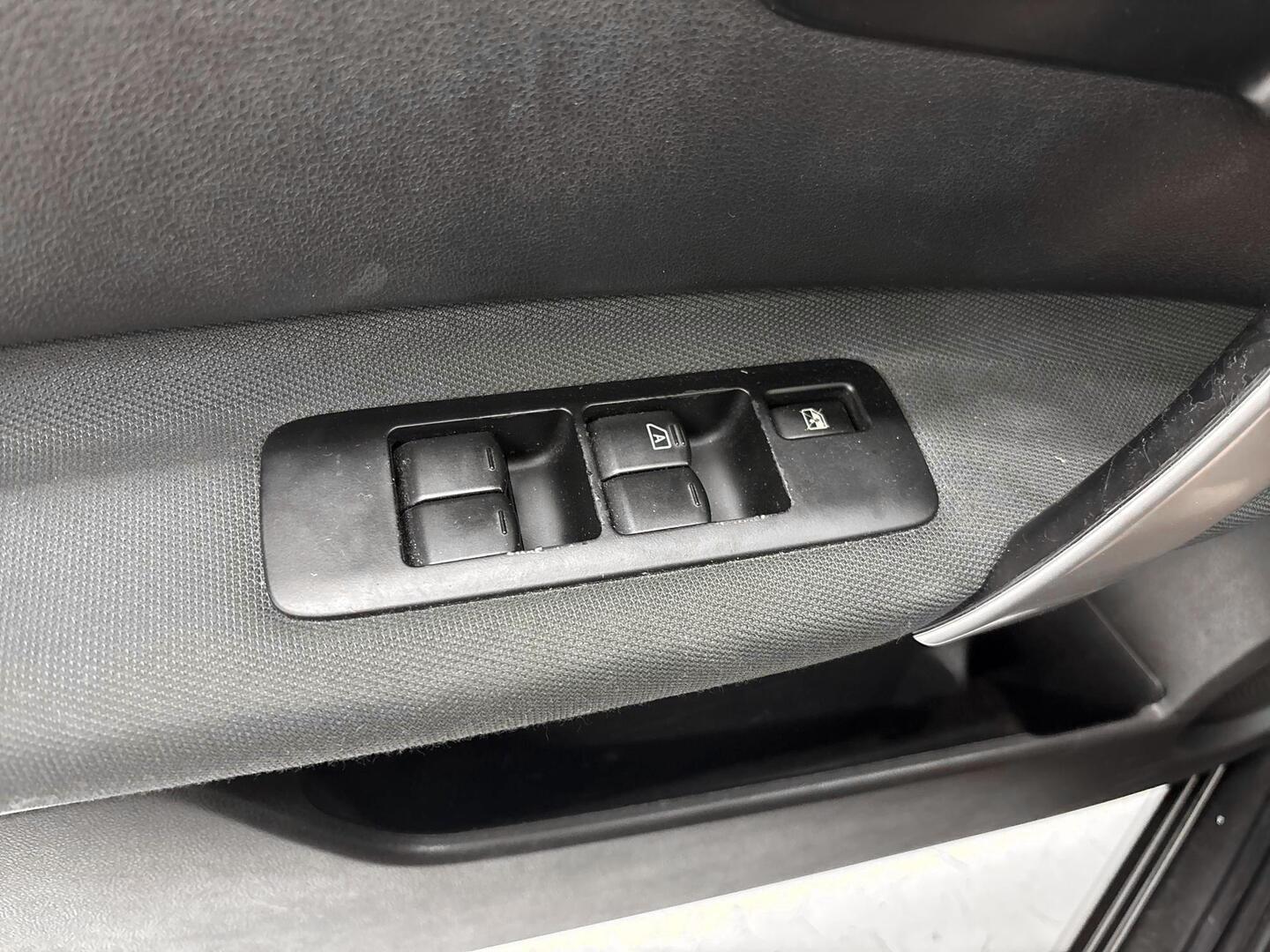 NISSAN Qashqai+2 2011
