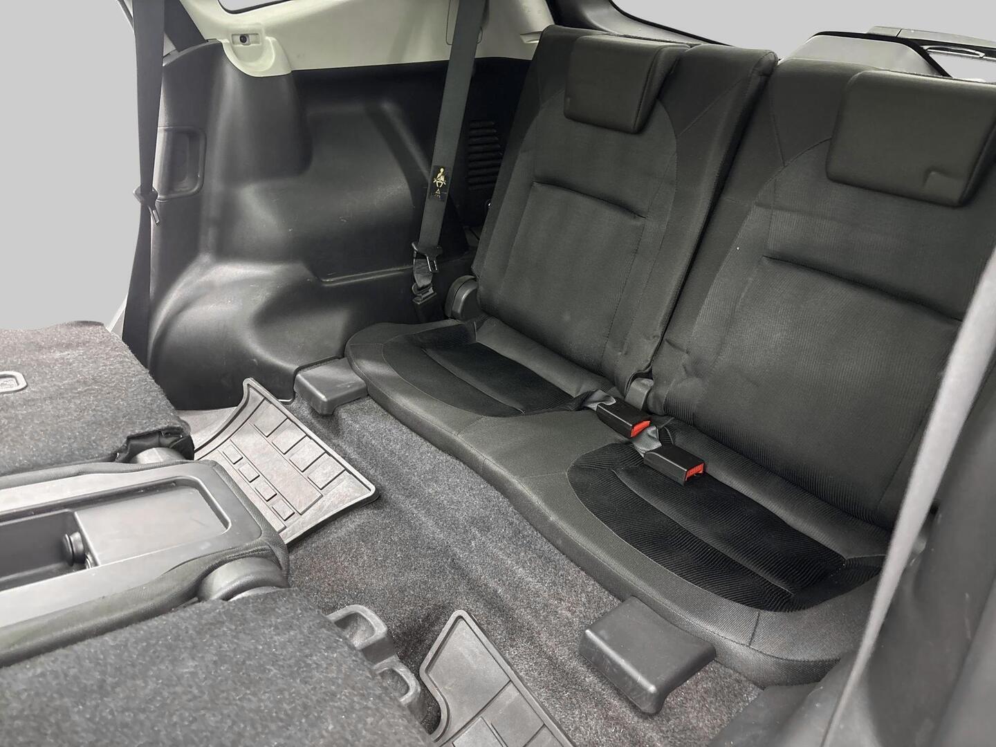 NISSAN Qashqai+2 2011