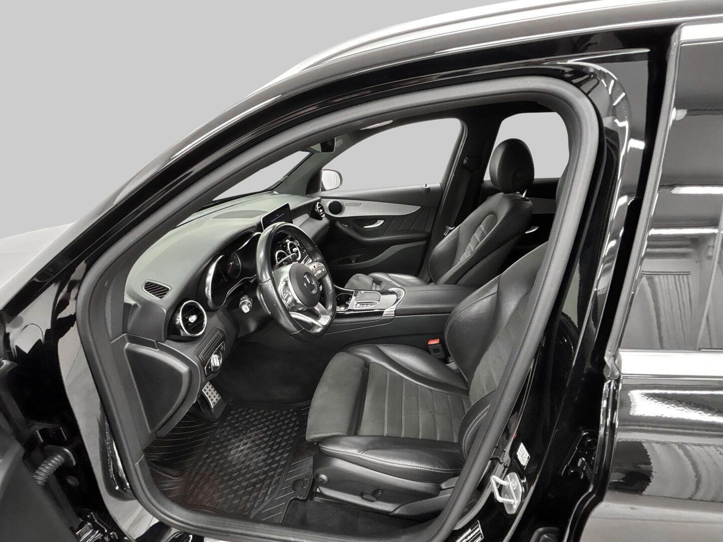 MERCEDES-BENZ GLC 2021