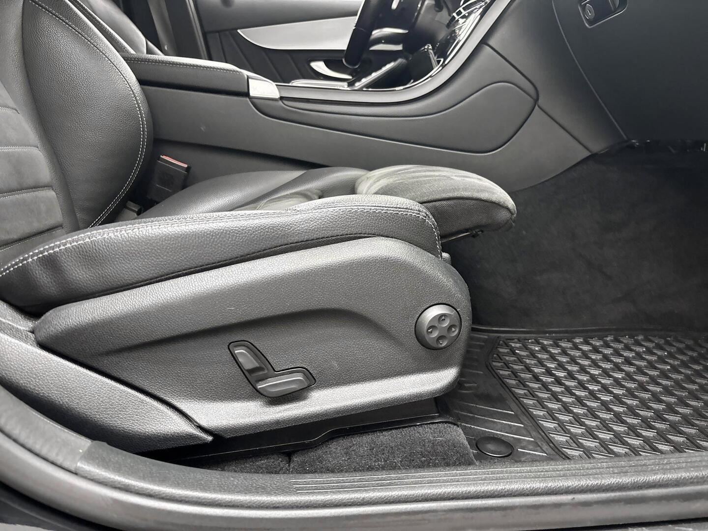 MERCEDES-BENZ GLC 2021