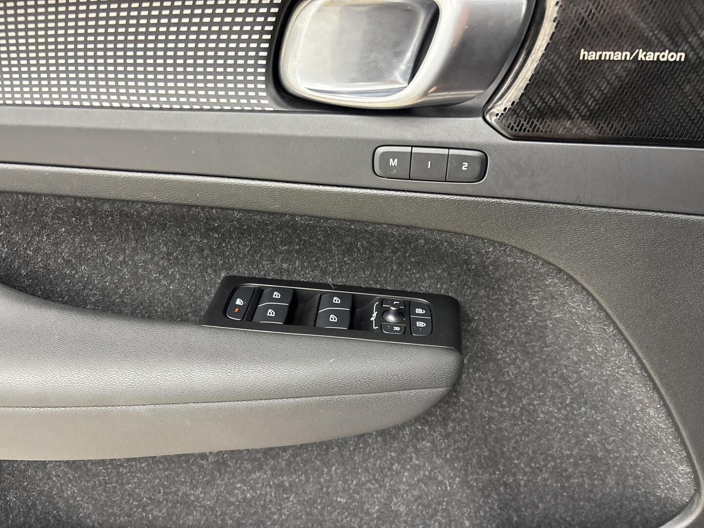 VOLVO XC40 2021