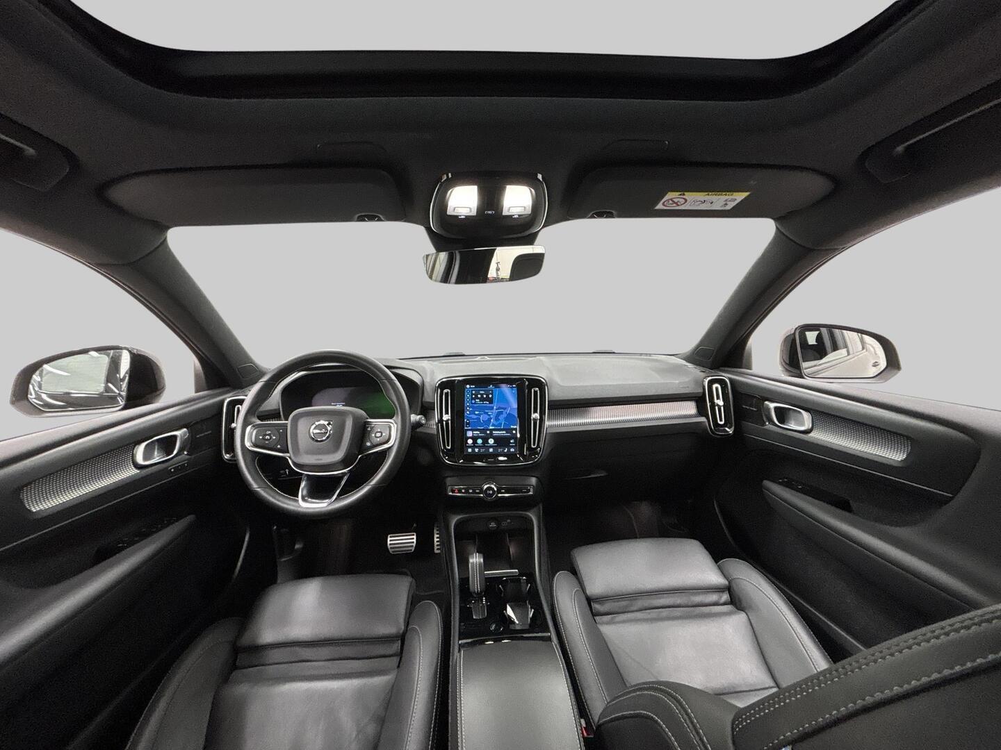 VOLVO XC40 2021