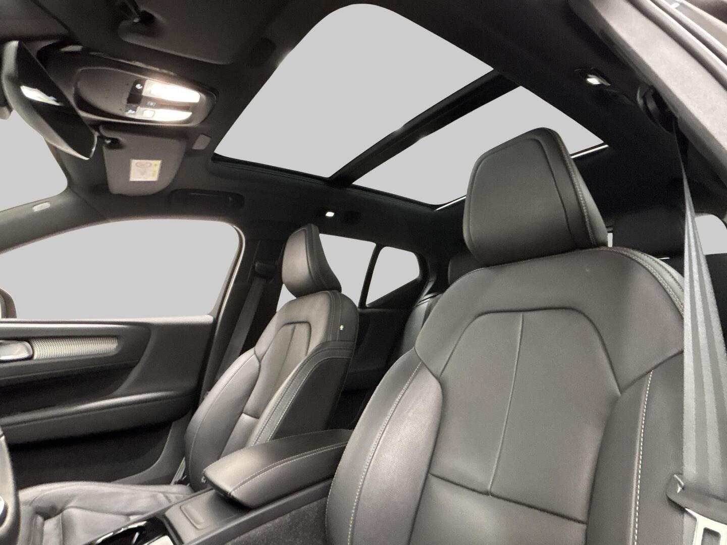 VOLVO XC40 2021