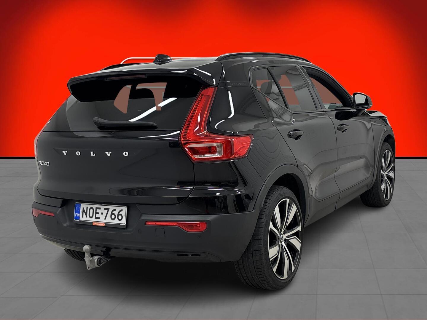 VOLVO XC40 2021