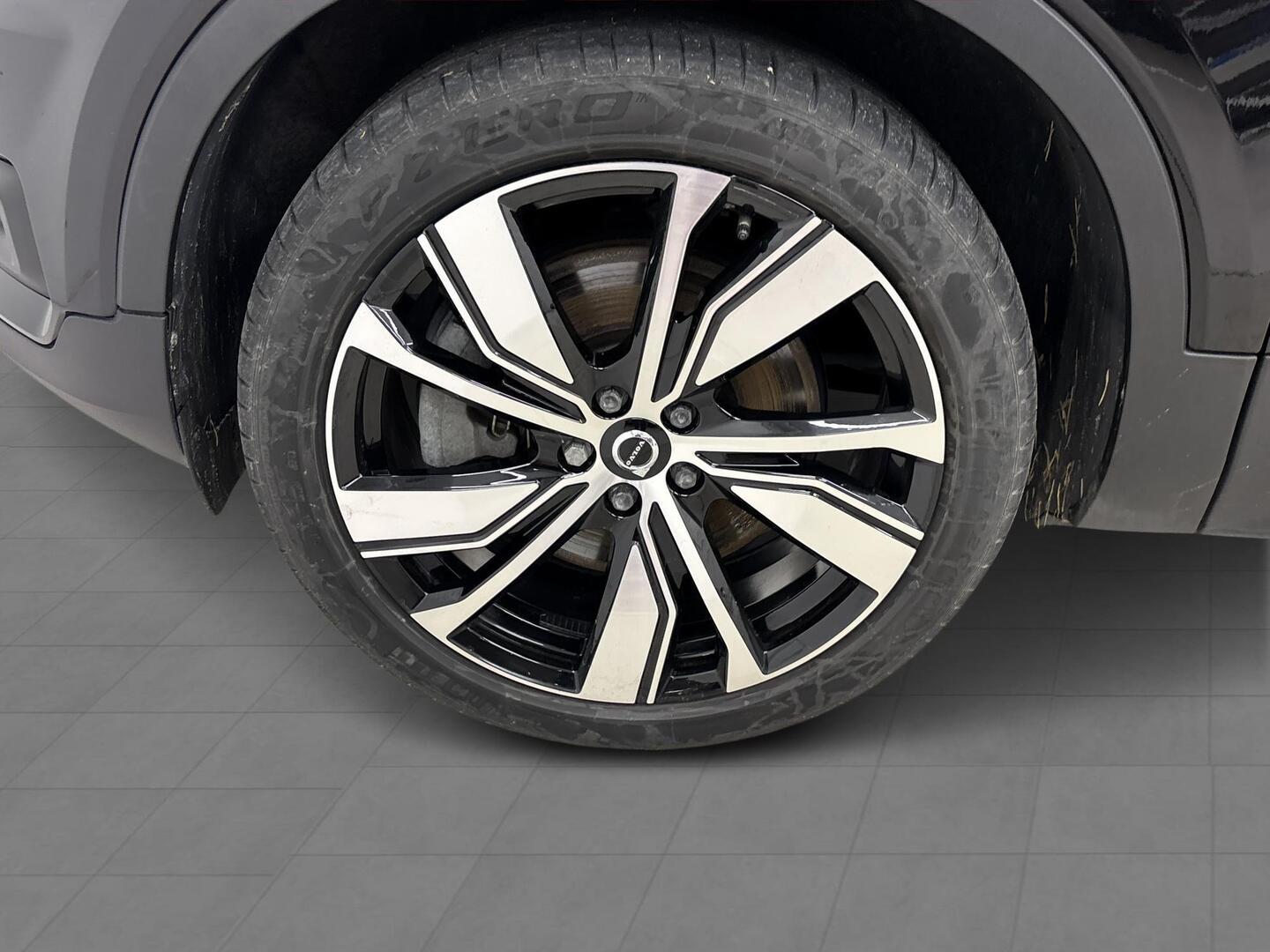 VOLVO XC40 2021