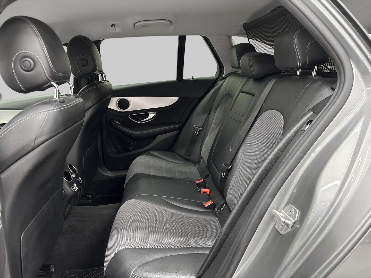 MERCEDES-BENZ C 2015