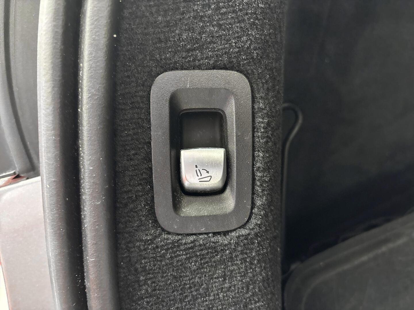 MERCEDES-BENZ C 2015