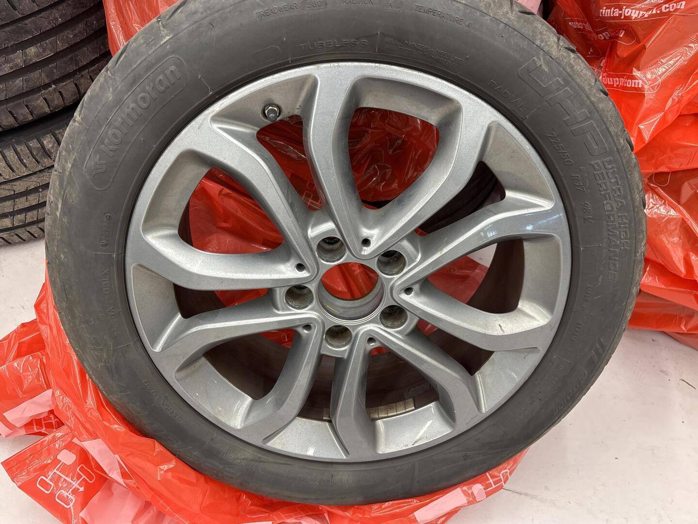 MERCEDES-BENZ C 2015