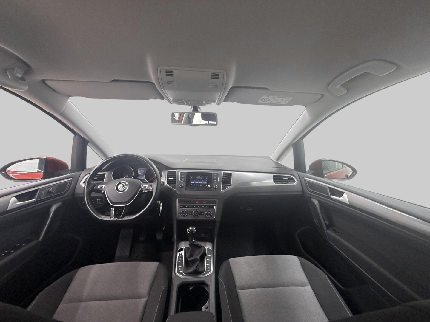 VOLKSWAGEN Golf Sportsvan 2015