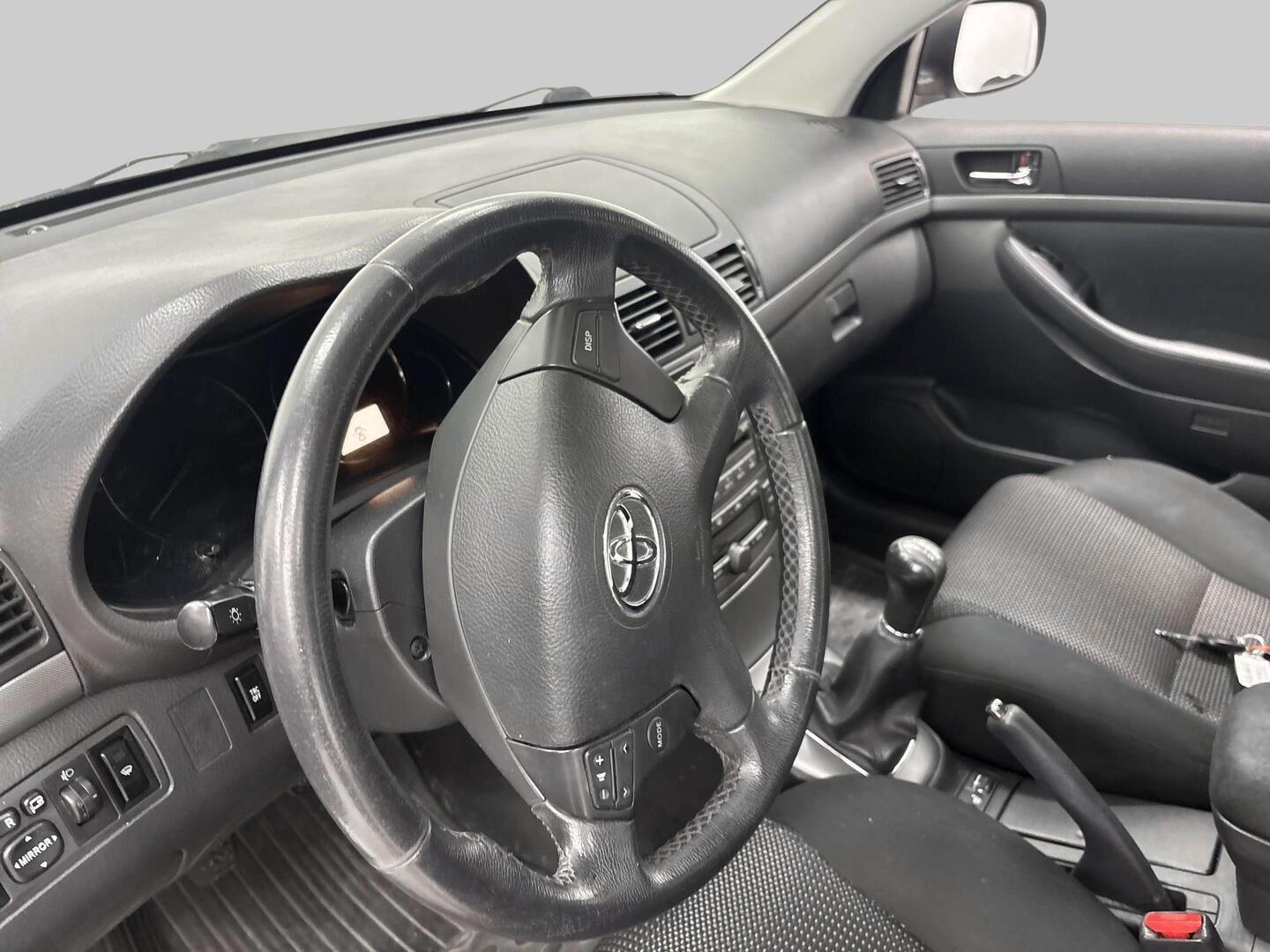 TOYOTA Avensis 2006