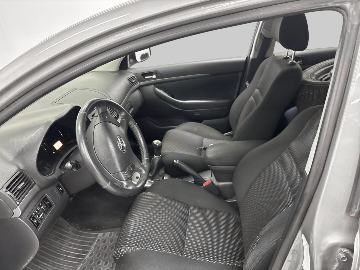 TOYOTA Avensis 2006