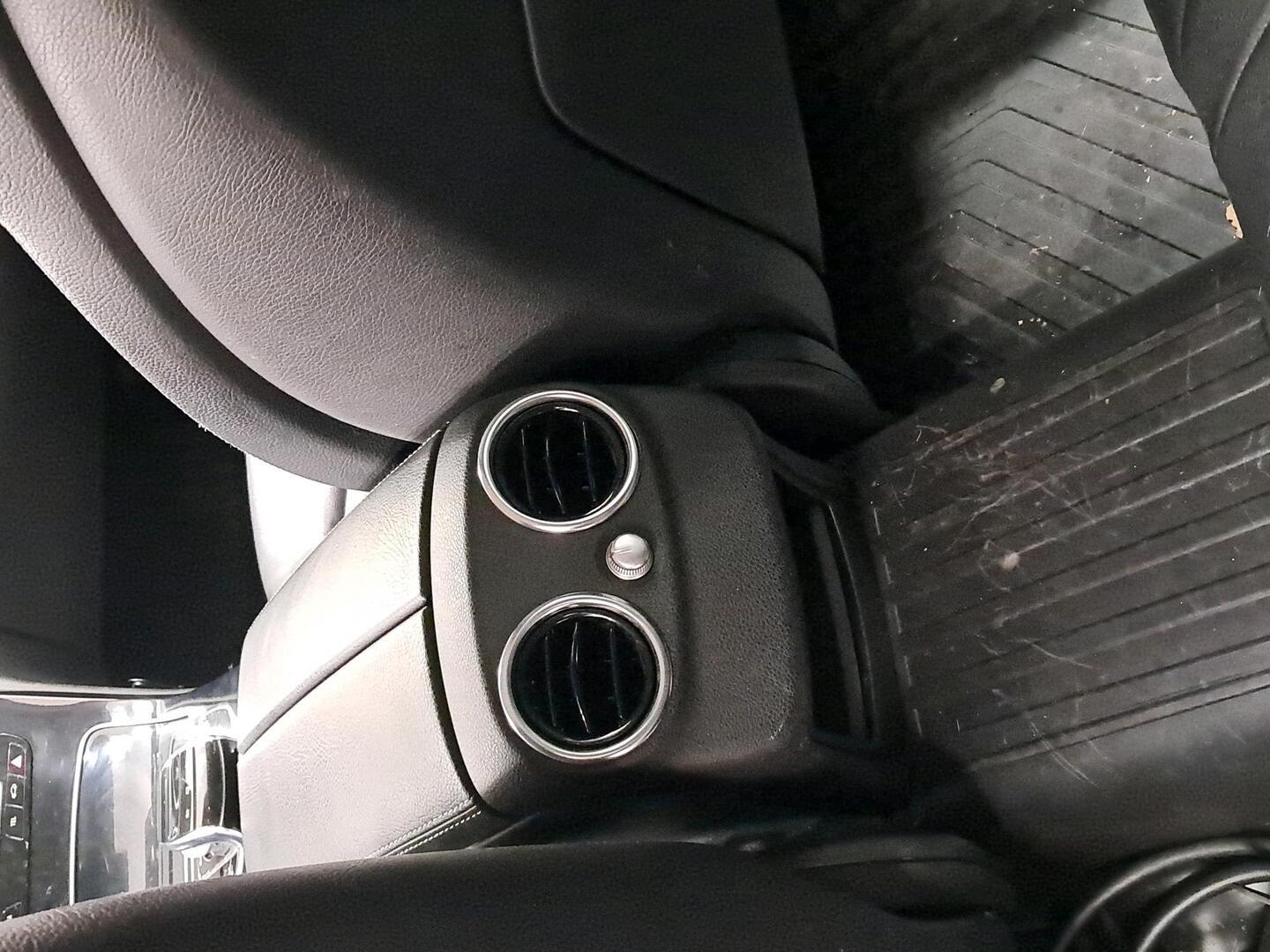 MERCEDES-BENZ C 2015