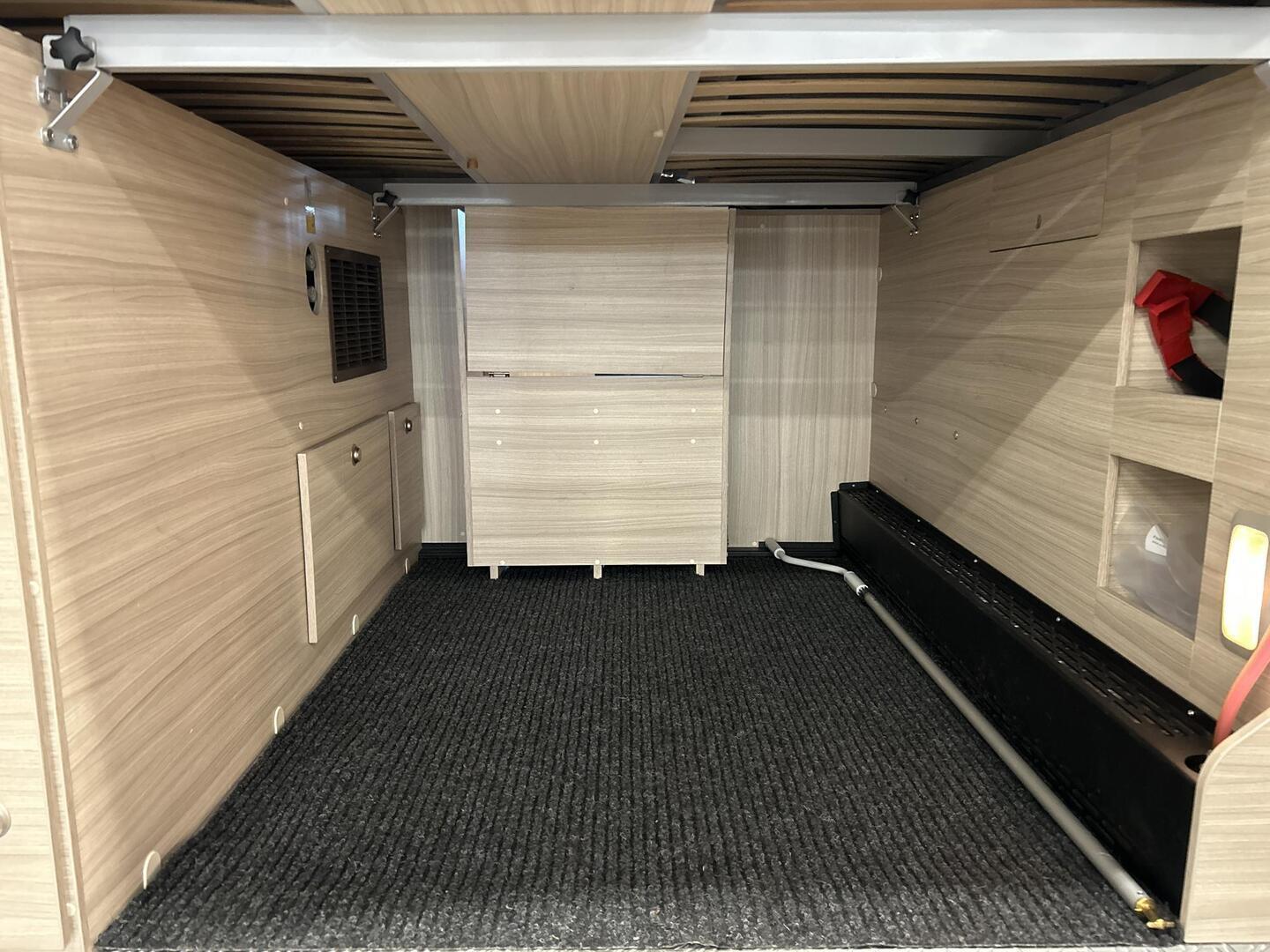 ADRIA TWIN 640 SL AXESS 2024