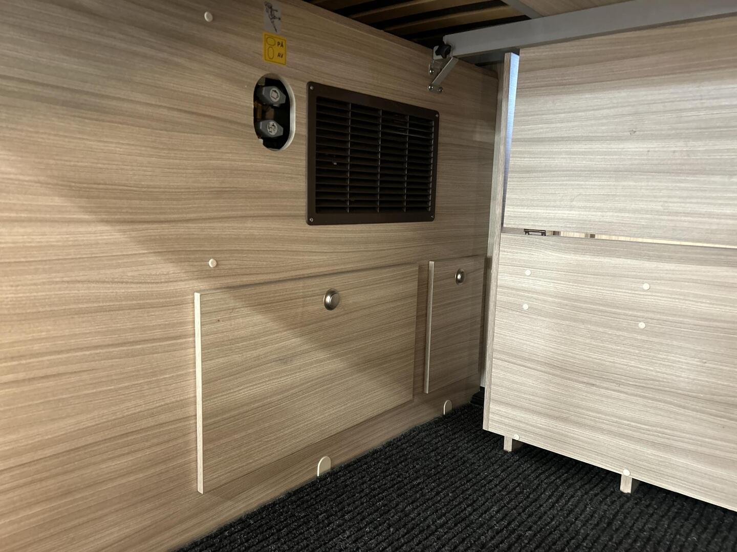 ADRIA TWIN 640 SL AXESS 2024