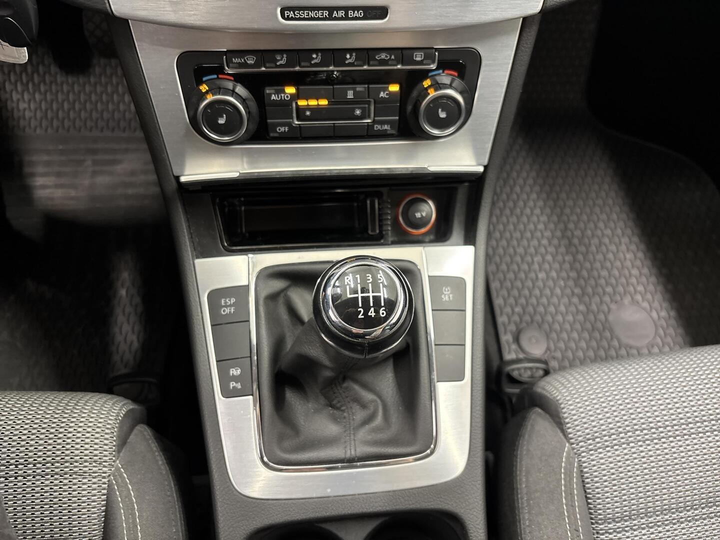 VOLKSWAGEN Passat CC 2010