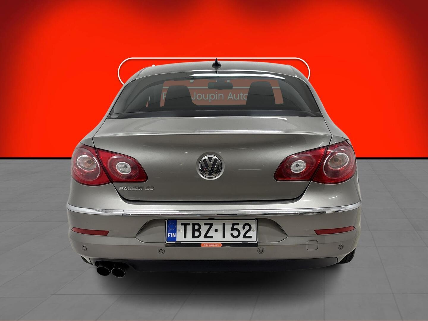 VOLKSWAGEN Passat CC 2010