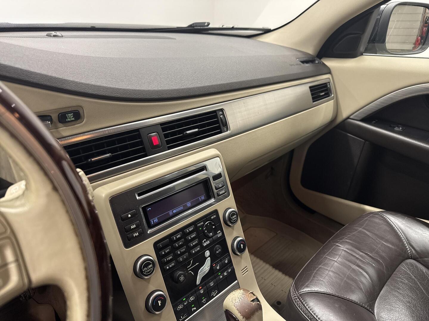 VOLVO XC70 2008