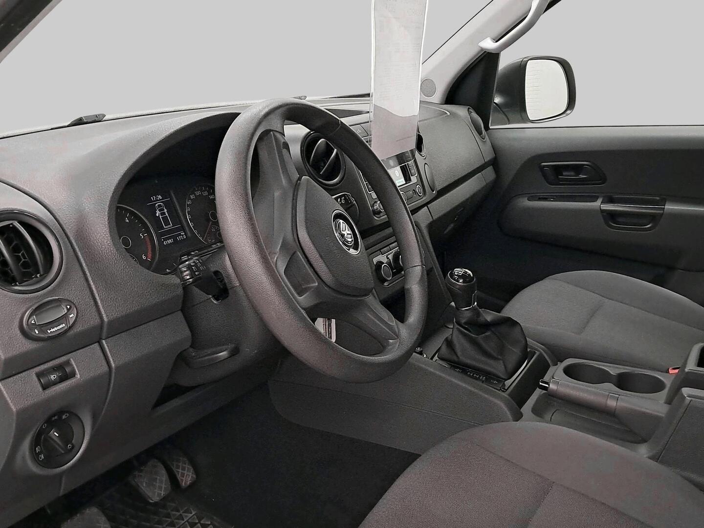 VOLKSWAGEN Amarok 2016