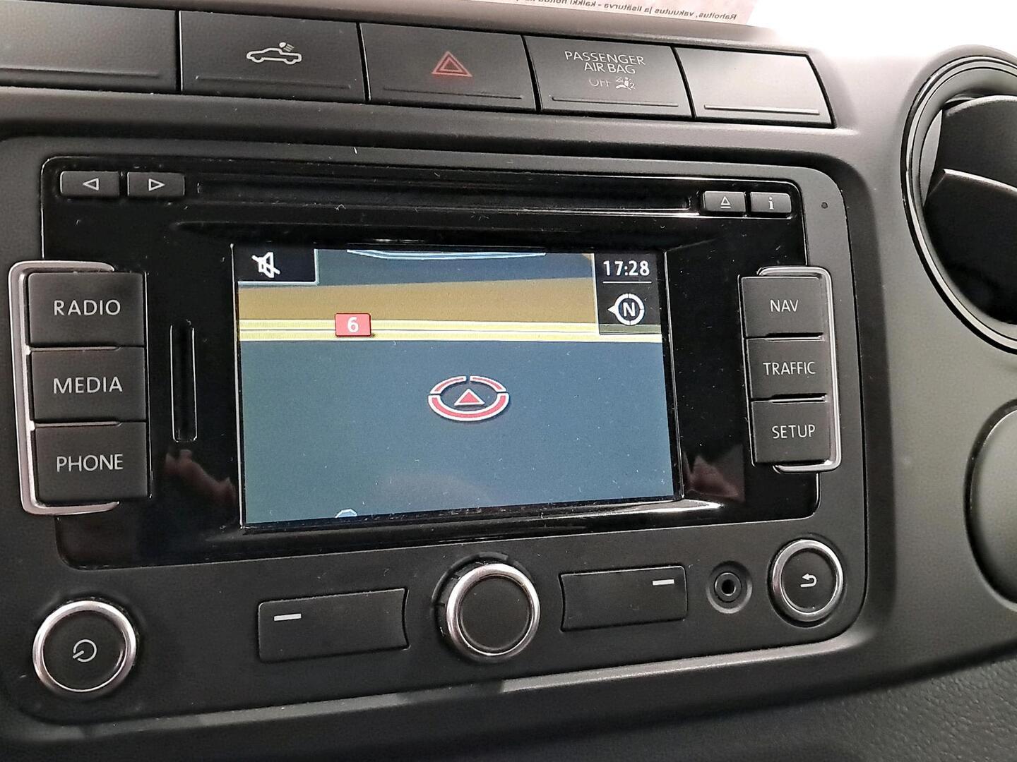 VOLKSWAGEN Amarok 2016