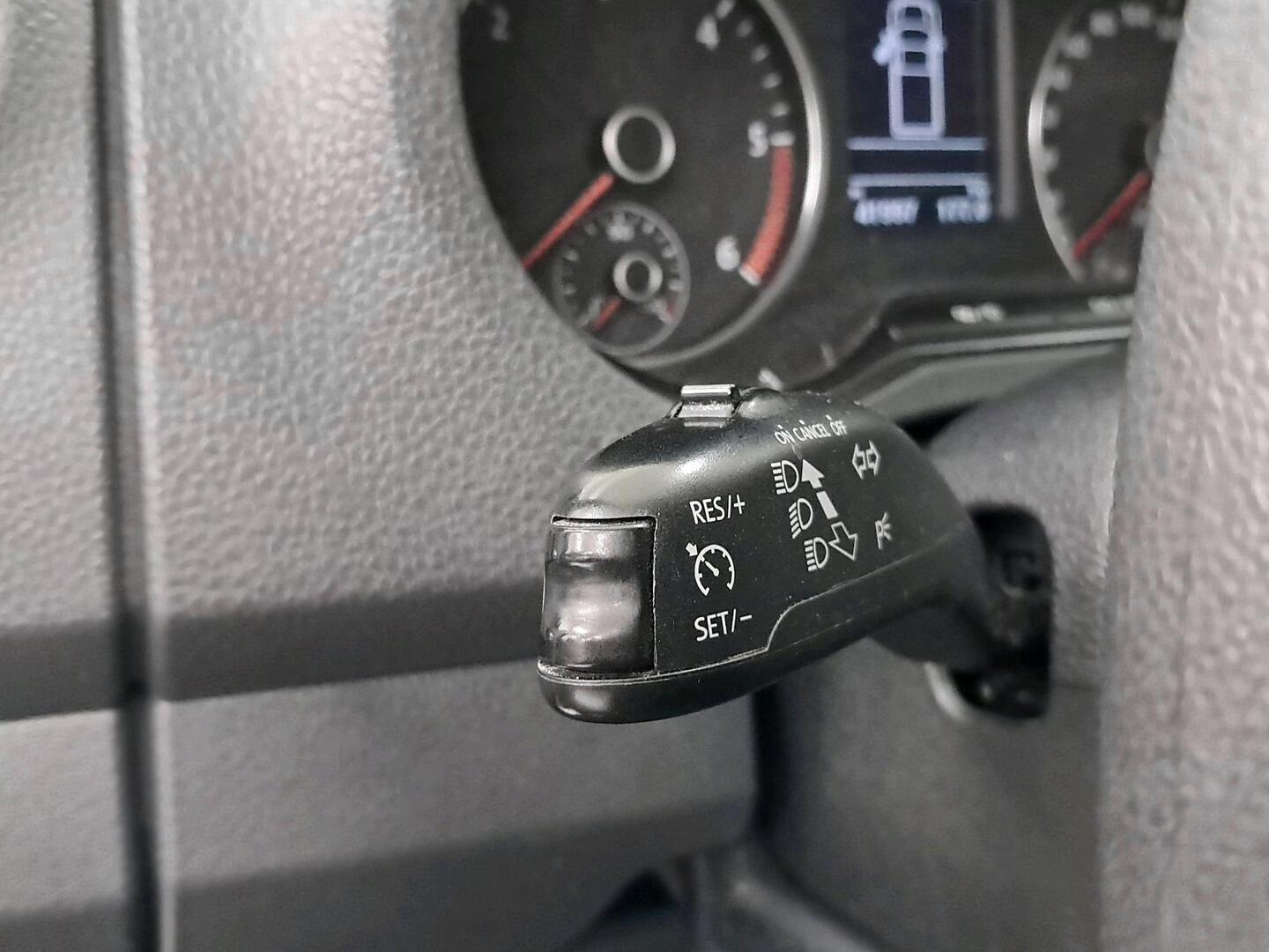 VOLKSWAGEN Amarok 2016