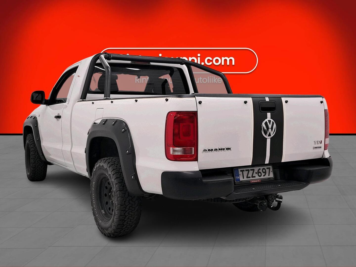 VOLKSWAGEN Amarok 2016