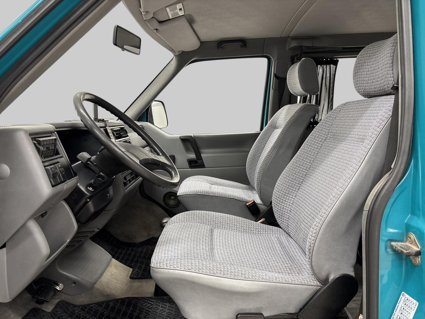 VOLKSWAGEN Caravelle 1993