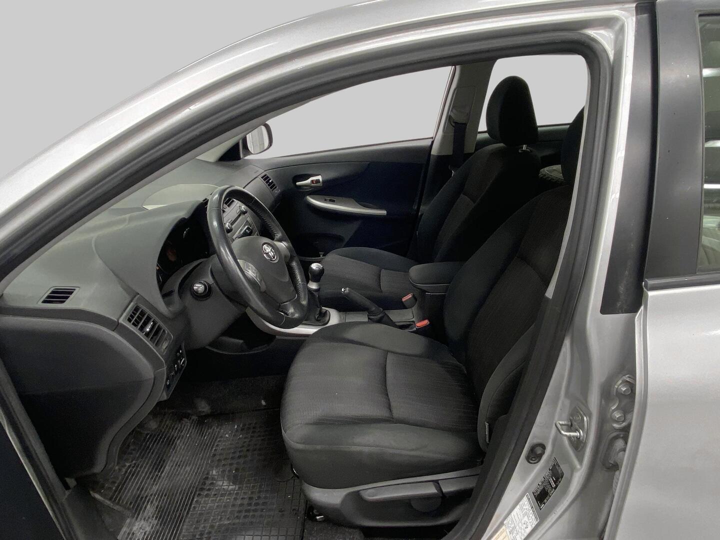 TOYOTA Corolla 2007