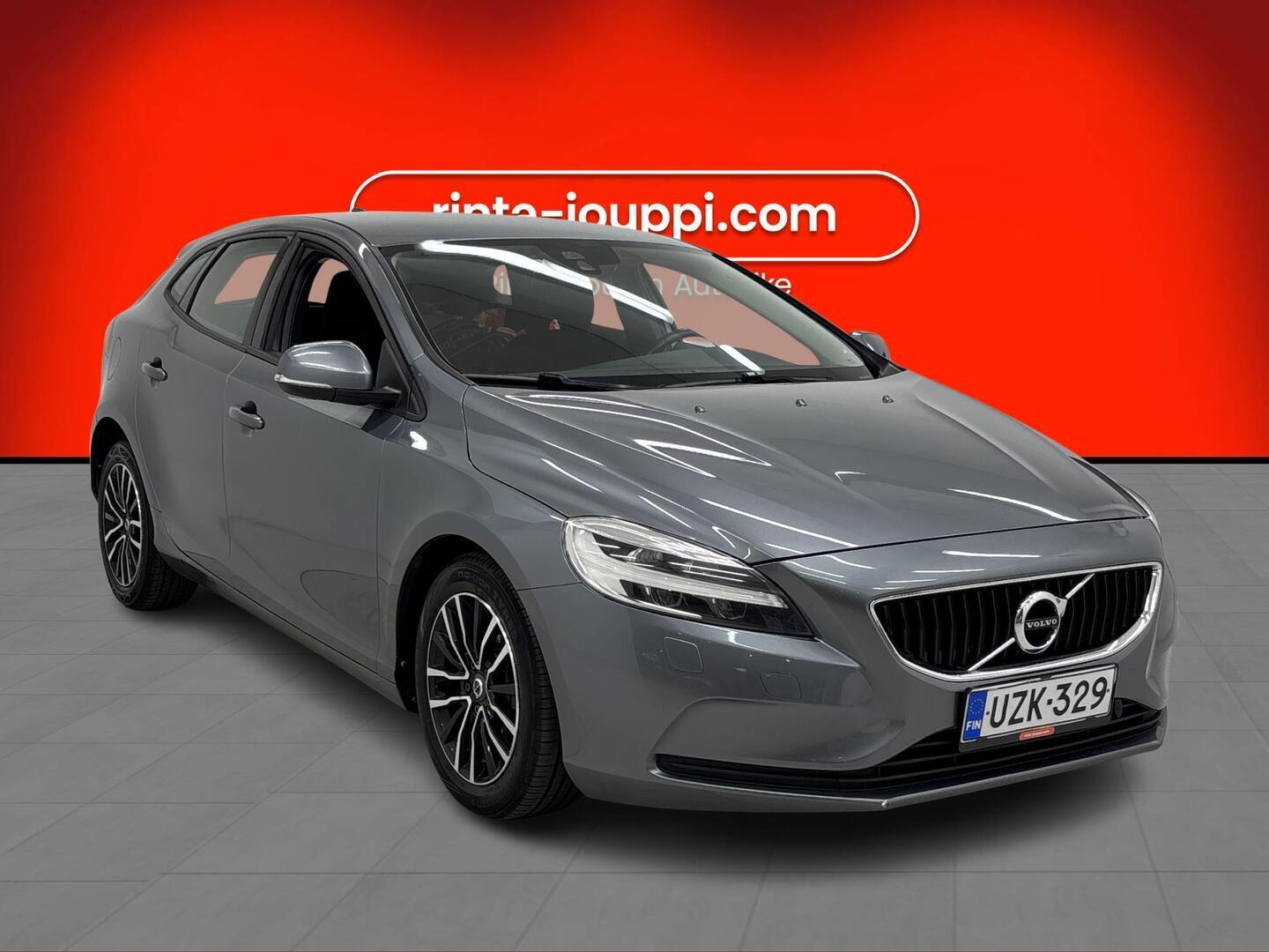 VOLVO V40 2016