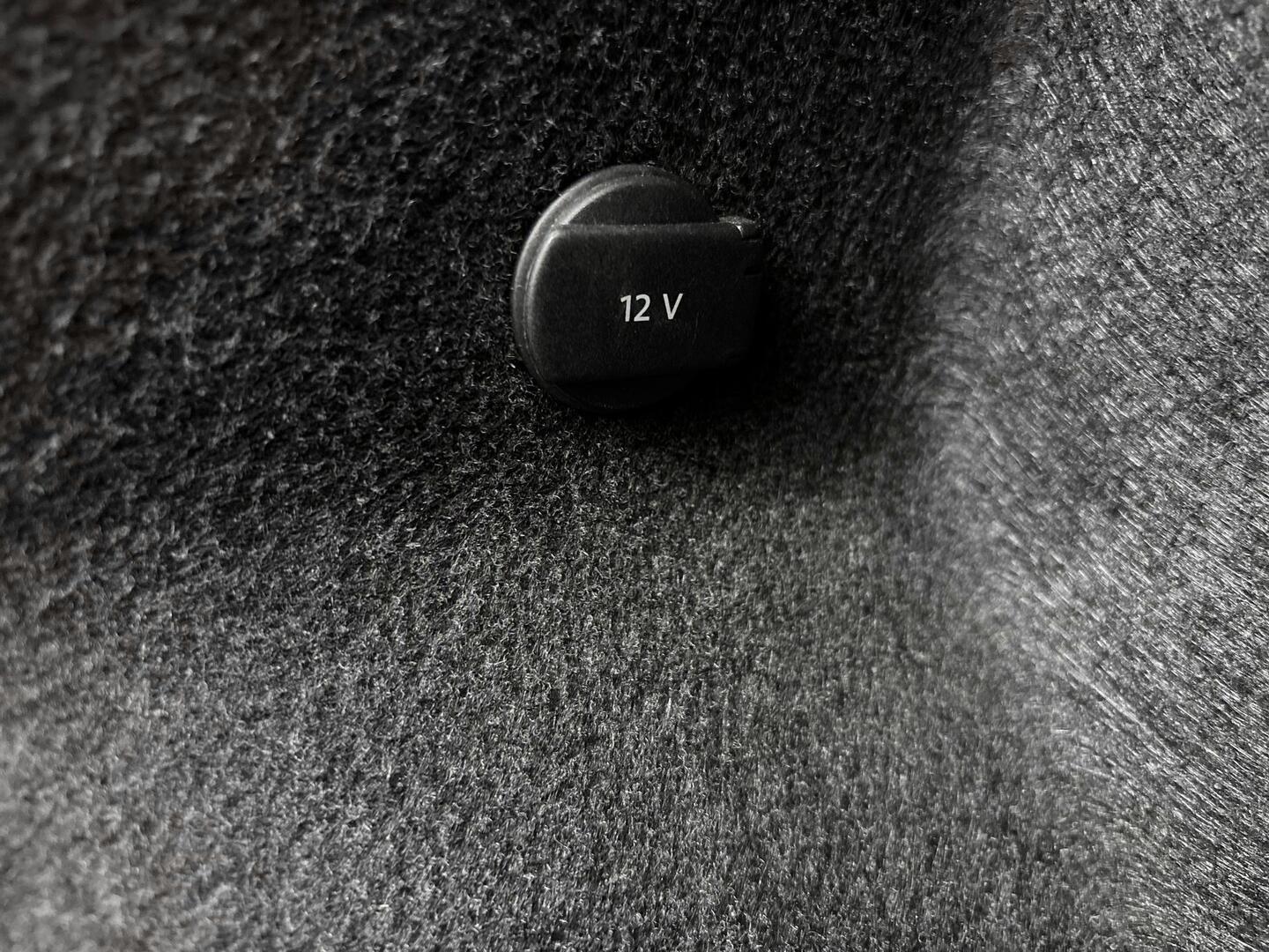 VOLKSWAGEN Passat 2011