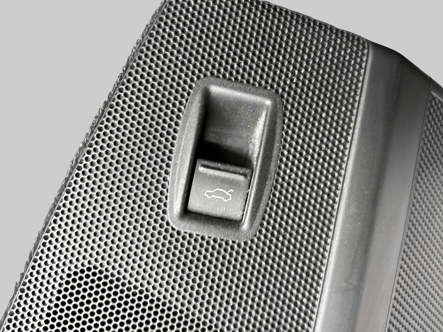 VOLKSWAGEN Passat 2011