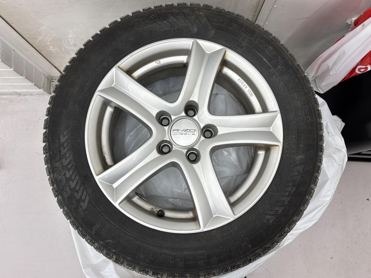 VOLKSWAGEN Passat 2011